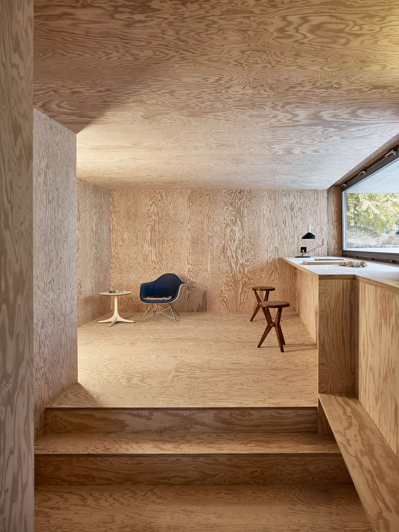 E18678 Alpa 081502 SCREEN